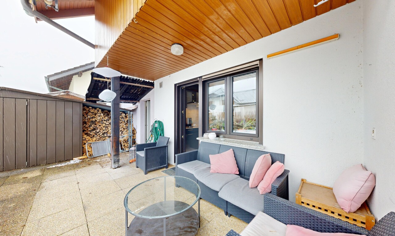 terrasse avec espace de vie extérieur, from property, terrasse, et overcast