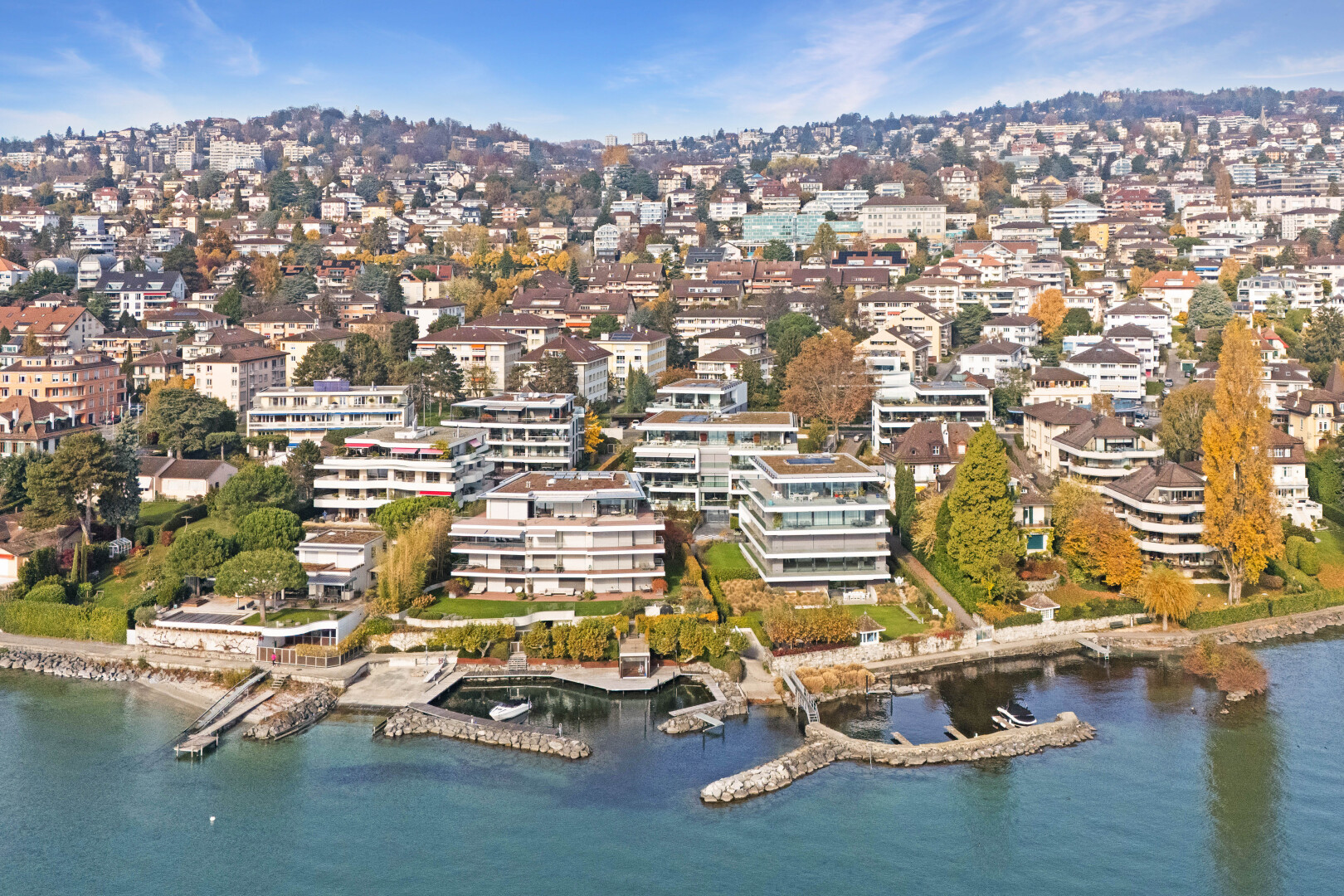 vue sur la mer avec aerial view, vue sur l'eau, water view, vue sur la ville, et city view