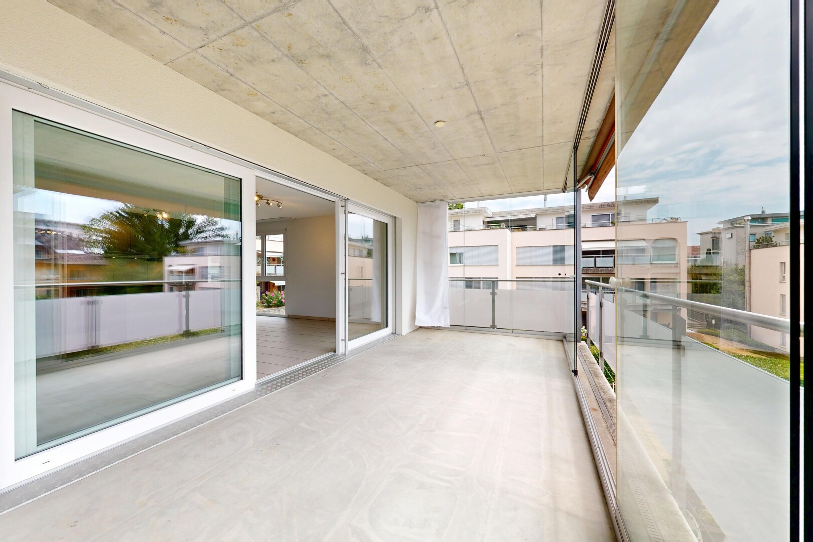 terrasse mit balkon