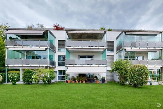 außenansicht mit overcast, apartment complex view, und blick auf wohnanlage