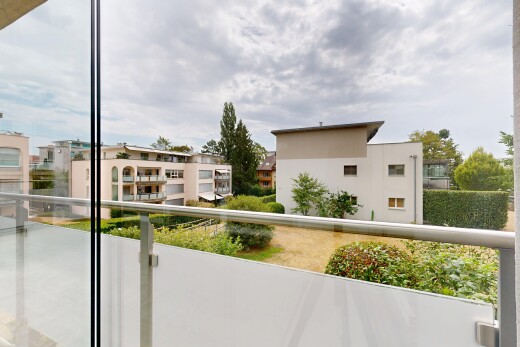 balkon mit balkon, view focus, from property, apartment complex view, und overcast