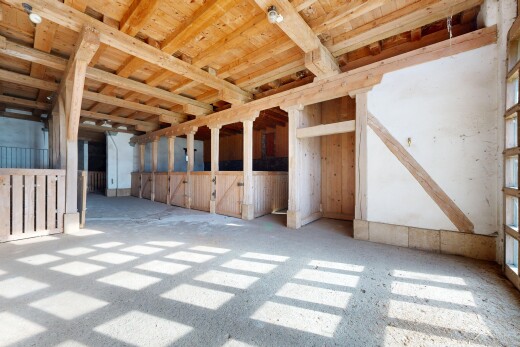 pièce vide avec inside property et unfinished floor