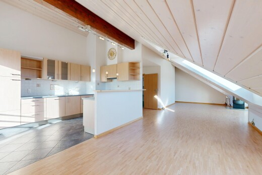 küche mit offene regale, vaulted ceiling, drywall, dachschräge, und gipskartonwand