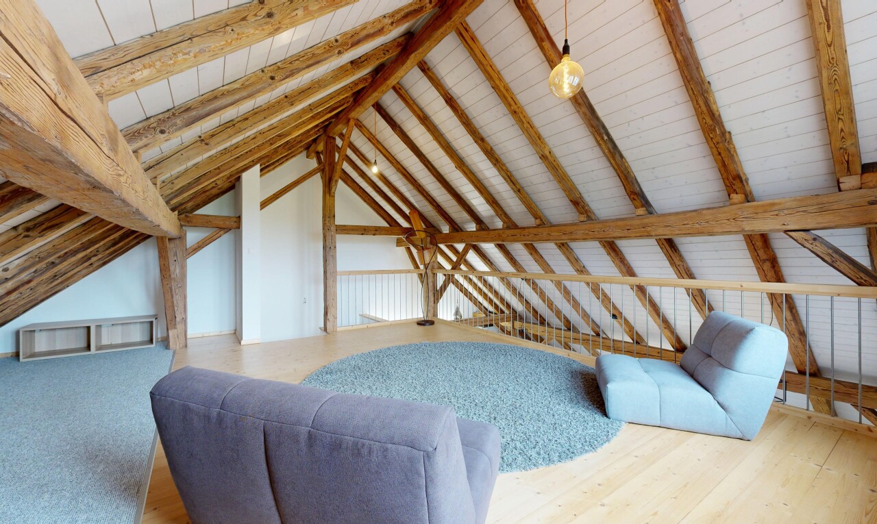 chambre avec plafond cathédrale, plafond à poutres, et plafond voûté