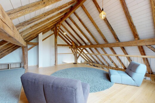 chambre avec plafond cathédrale, plafond à poutres, et plafond voûté
