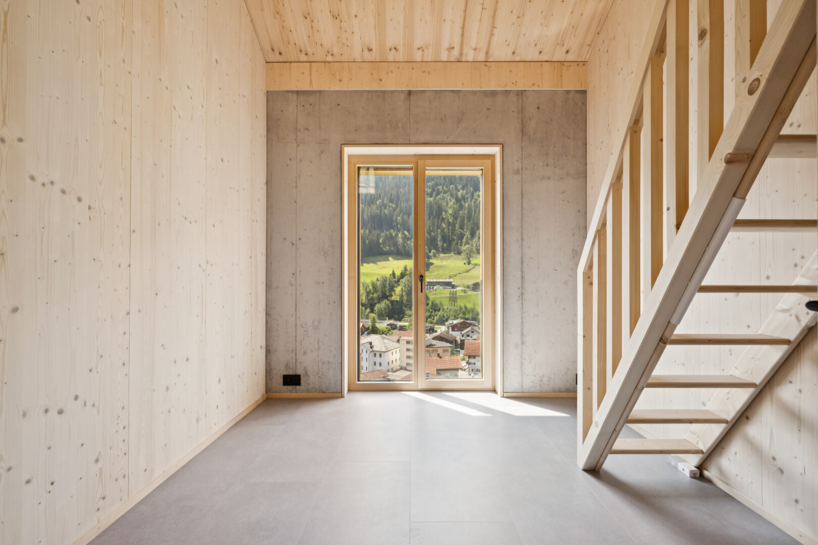 treppe mit treppen, inside property, holzdecke, und wood ceiling