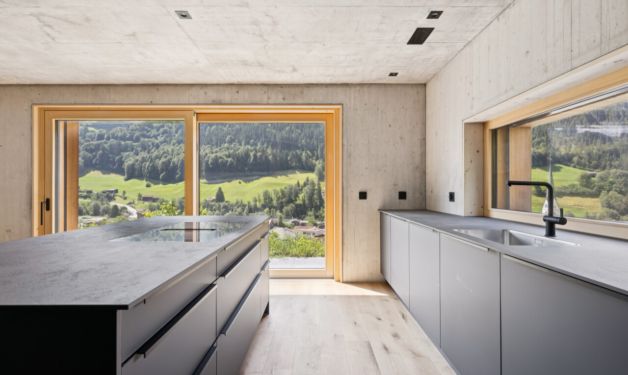 küche mit inside property, concrete ceiling, betondecke, light floor, und wood finish floor