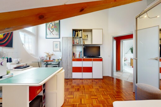 küche mit beamed ceiling, balkendecke, parquet floor, natural light, und natürliches licht