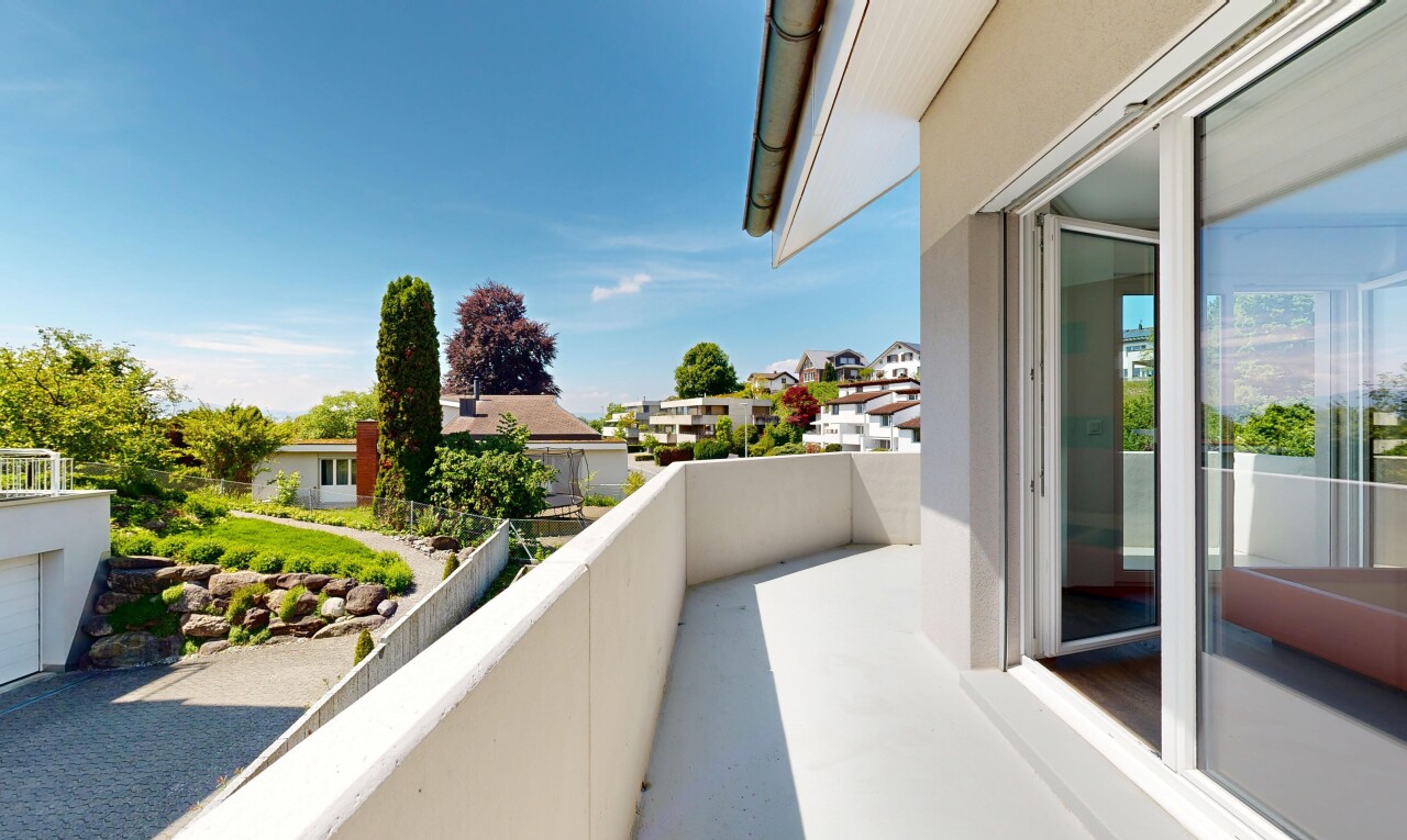 balkon mit day time, from property, und balkon