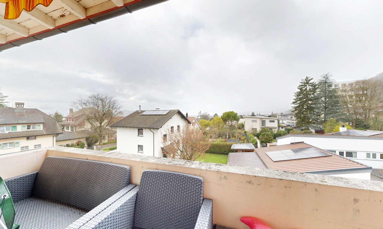 balcony featuring a residential view