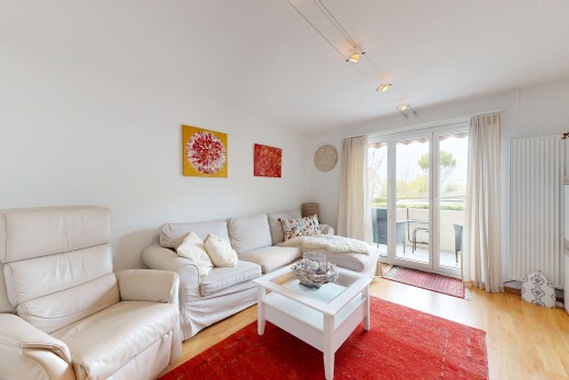 living area featuring light wood-style flooring
