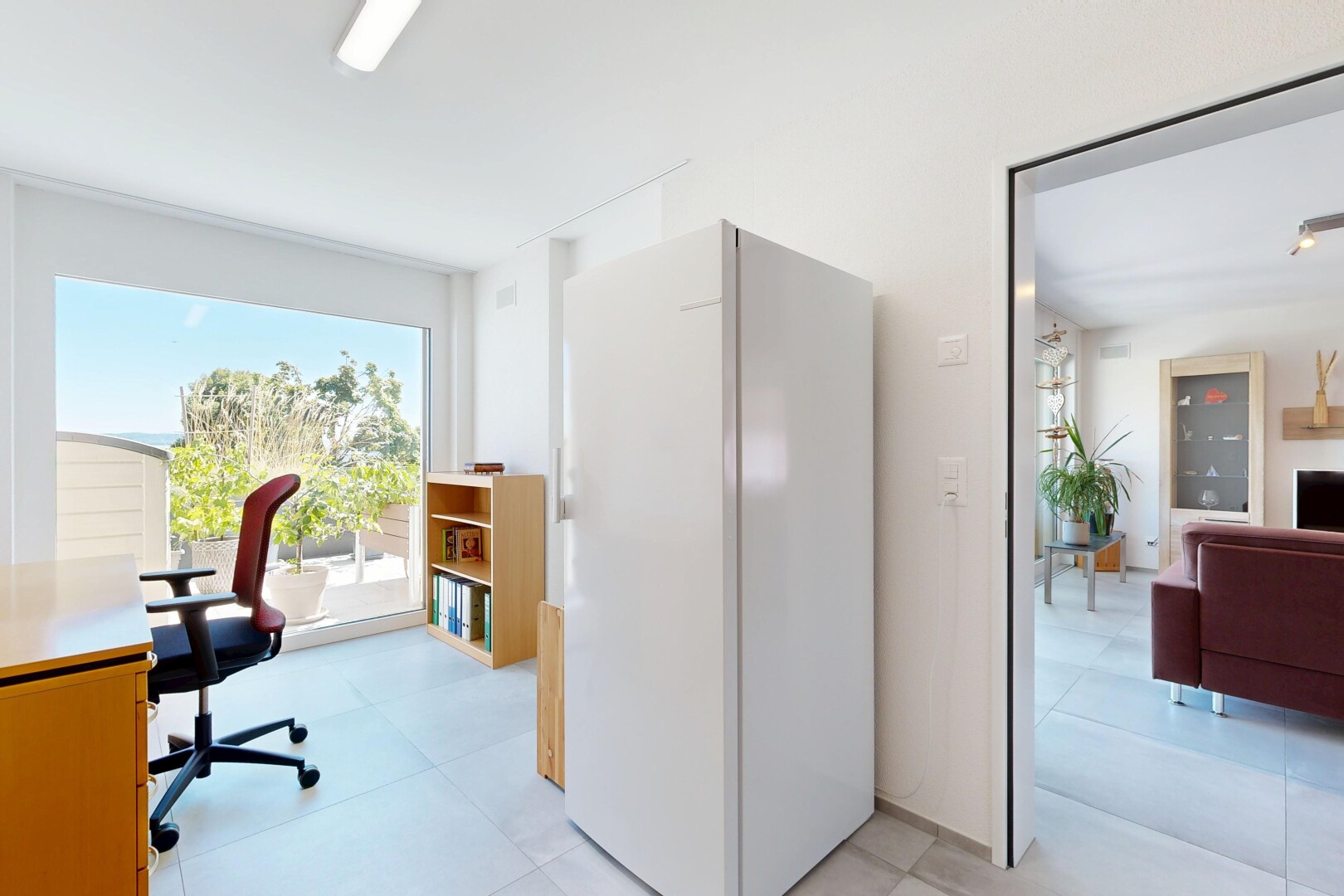 büro mit gipskartonwand, drywall, light floor, inside property, und day time