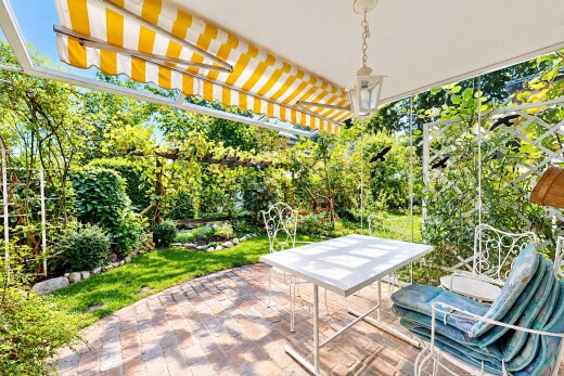 terrasse mit markise, terrasse, from property, essbereich im freien, und pergola