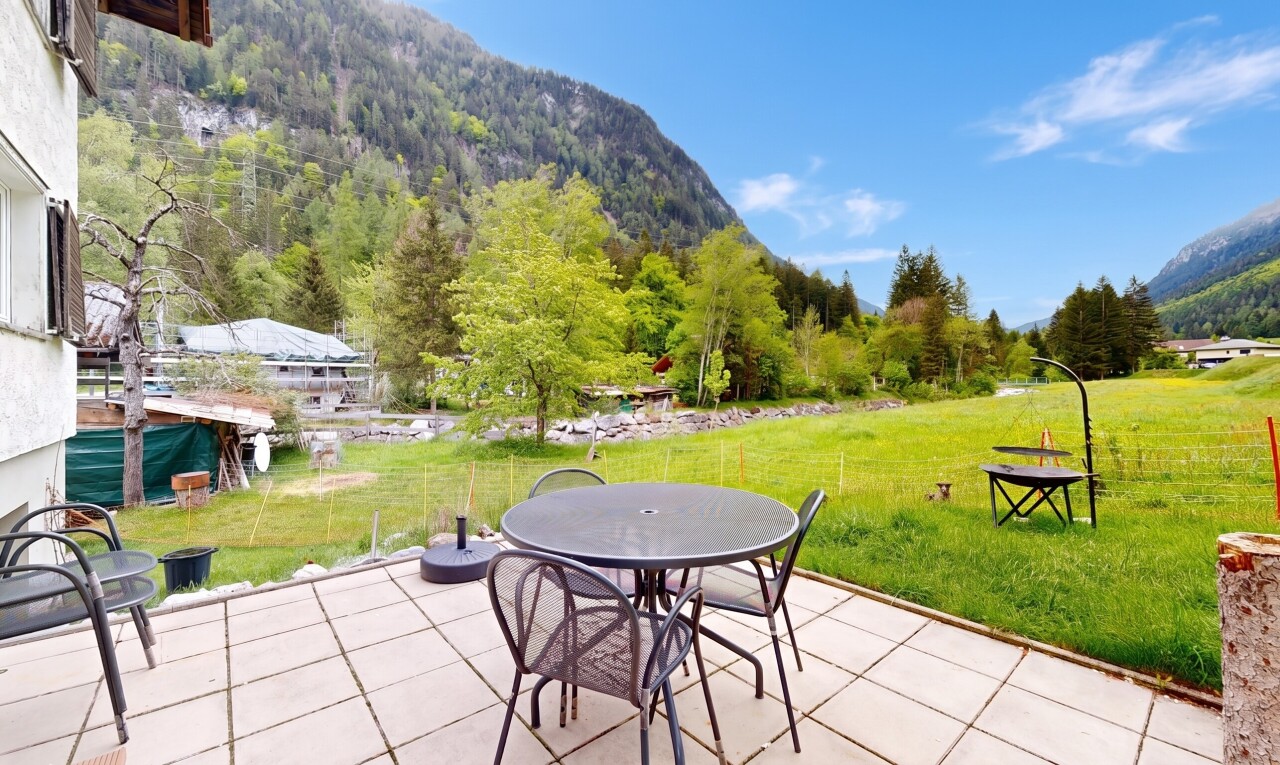 terrasse mit blick auf die berge, mountain view, rasen, from property, und essbereich im freien