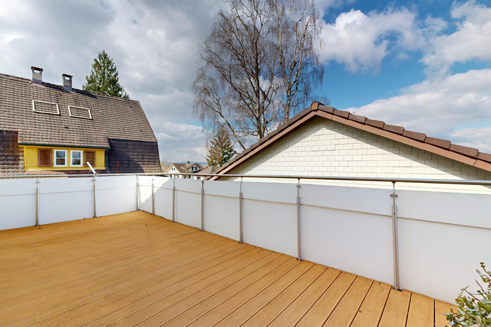 terrasse mit deck und from property