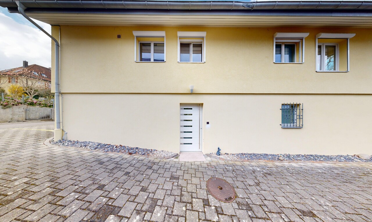 außenansicht mit stuckverkleidung und property visible