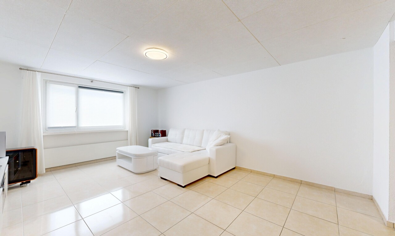 wohnzimmer mit light floor, natural light, natürliches licht, drywall, und gipskartonwand