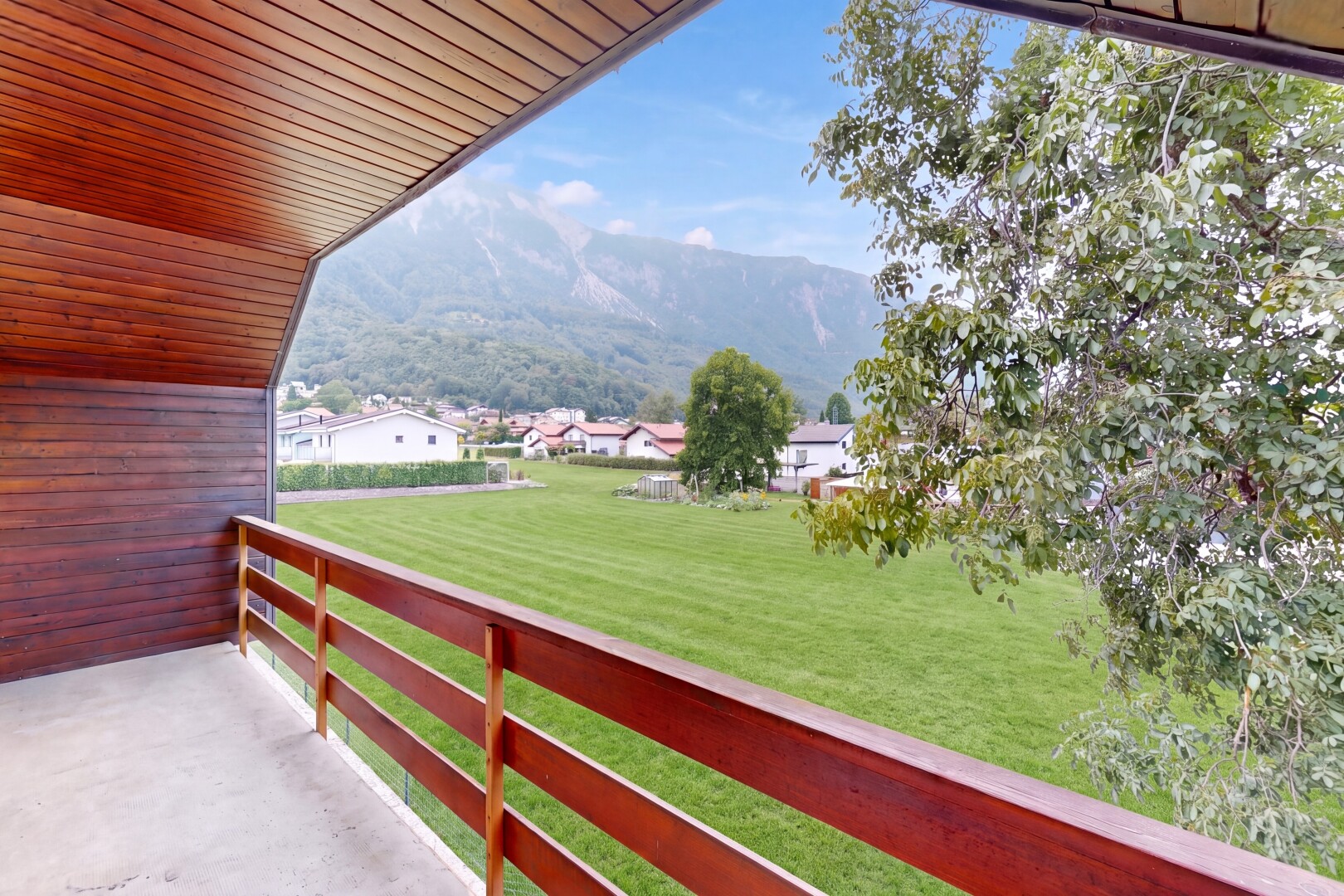 balcon avec view focus, day time, et from property