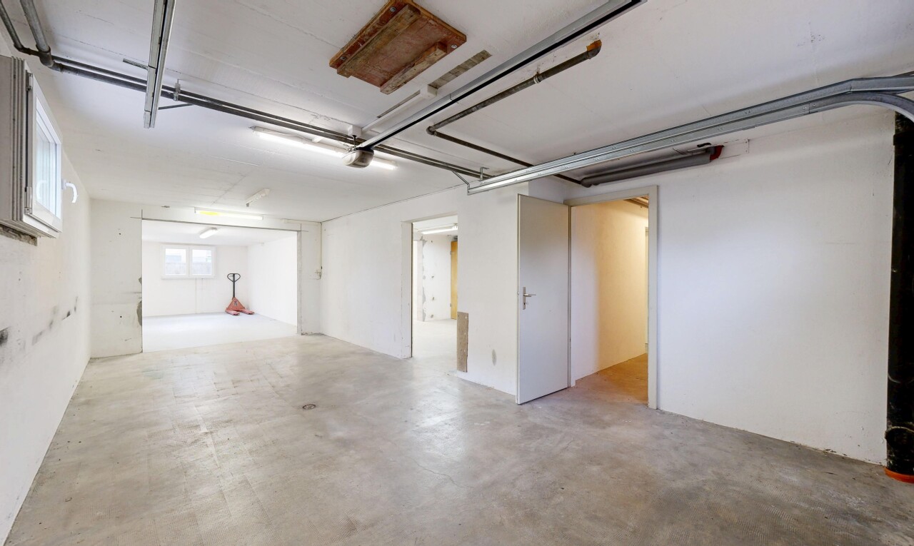 parking avec inside property
