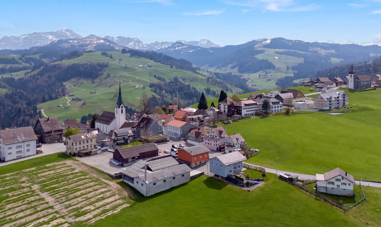blick auf die berge mit mountain view, blick auf die berge, aerial view, und day time
