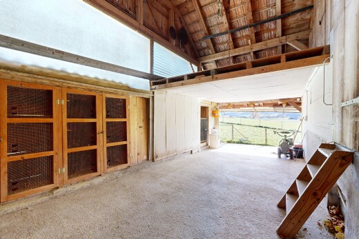 terrasse mit terrasse, außenansicht, stall, inside property, und garage