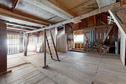 leerer raum mit unfinished floor, inside property, natürliches licht, und natural light