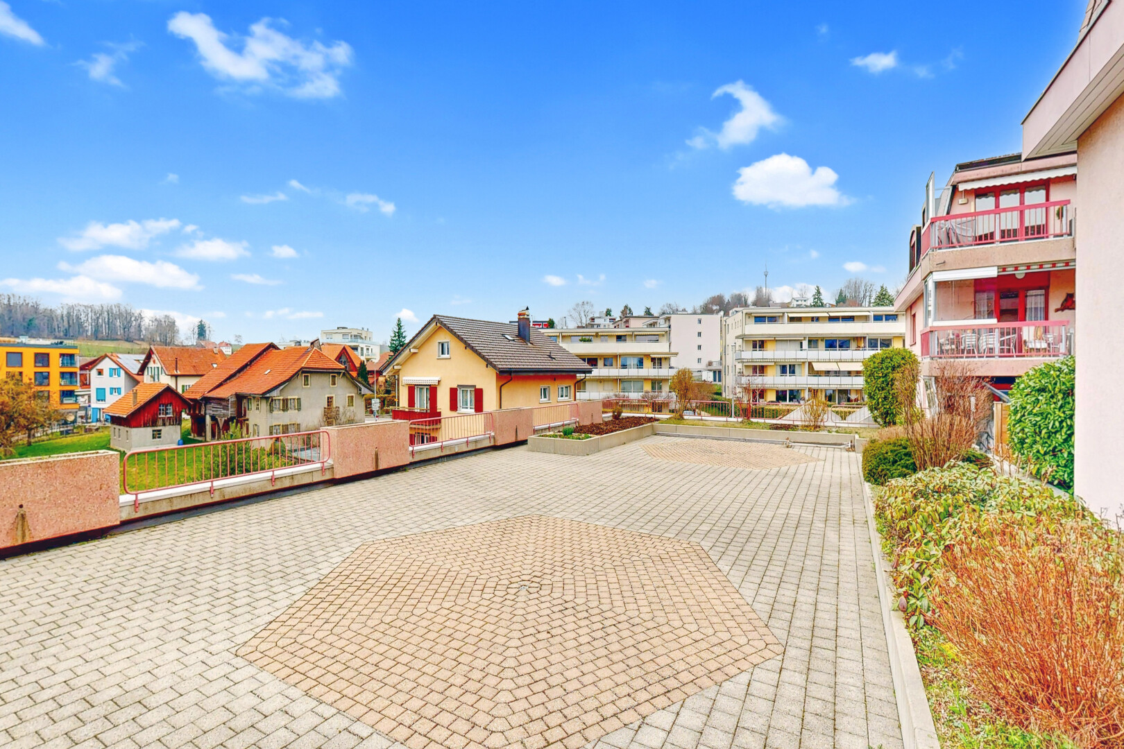 außenansicht mit day time