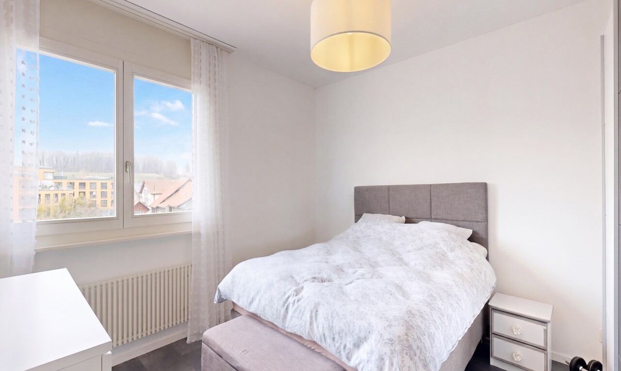 zimmer / schlafzimmer mit kühler, inside property, drywall, gipskartonwand, und day time