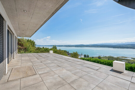 terrasse mit water view, seesicht, view focus, from property, und day time