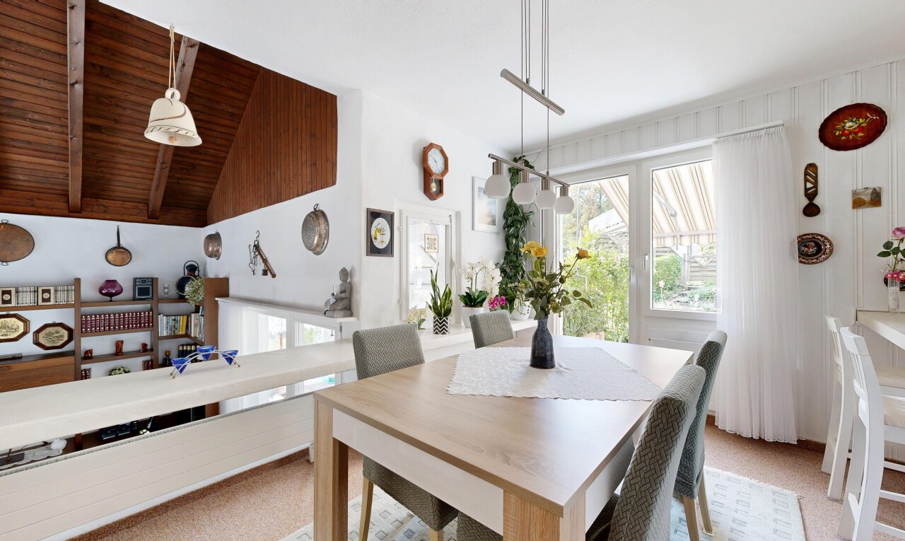 esszimmer mit inside property, carpet, teppich, drywall, und gipskartonwand