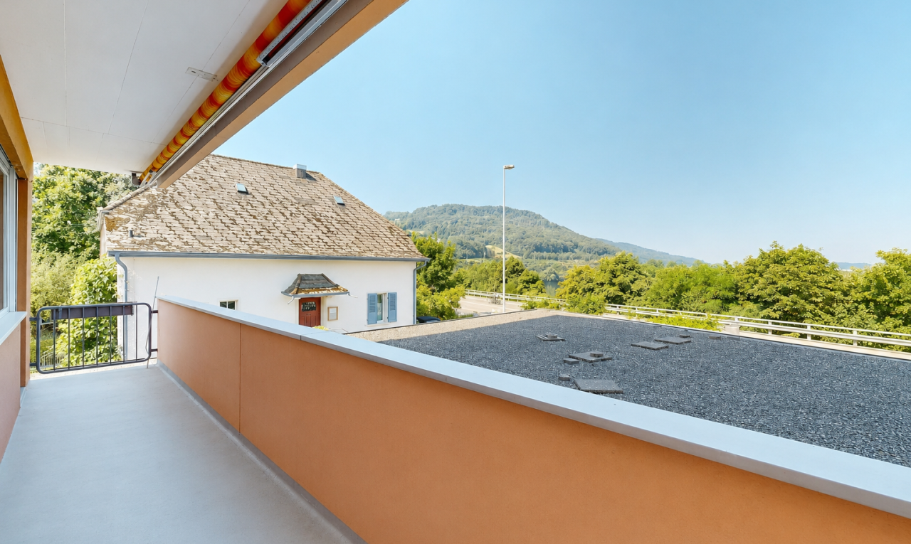 balkon mit from property, balkon, day time, blick auf die berge, und mountain view