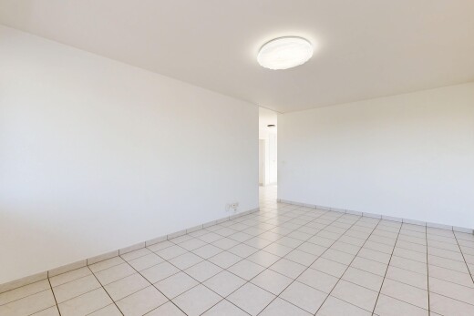 leerer raum mit gipskartonwand, drywall, light floor, inside property, und sockelleisten