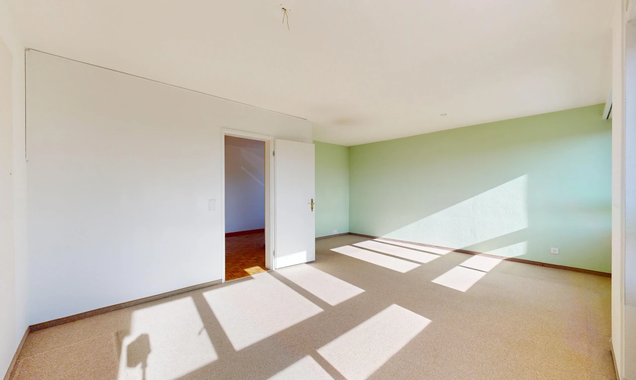 pièce vide avec drywall, cloison sèche, carpet, moquette, et baseboards wall