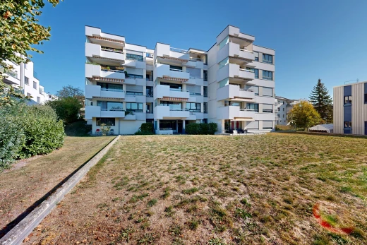 extérieur du bâtiment avec apartment complex view, vue sur le complexe d'appartements, et day time