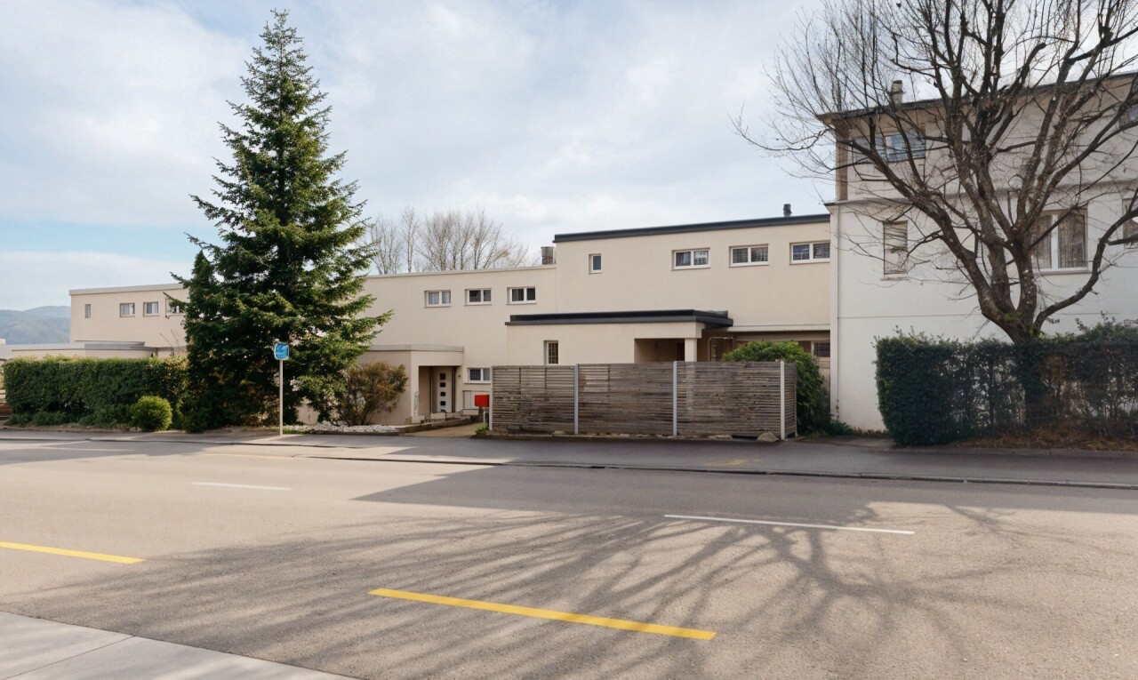 außenansicht mit day time, zaun, from community, und parkplatz