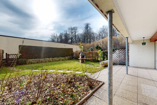 garten mit terrasse, rasen, und zaun