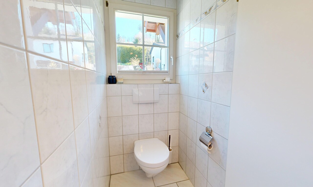 bathroom featuring tile walls and tile patterned flooring