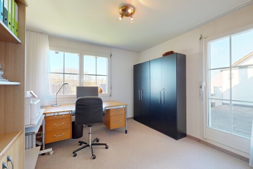 büro mit light floor, inside property, gipskartonwand, drywall, und teppich