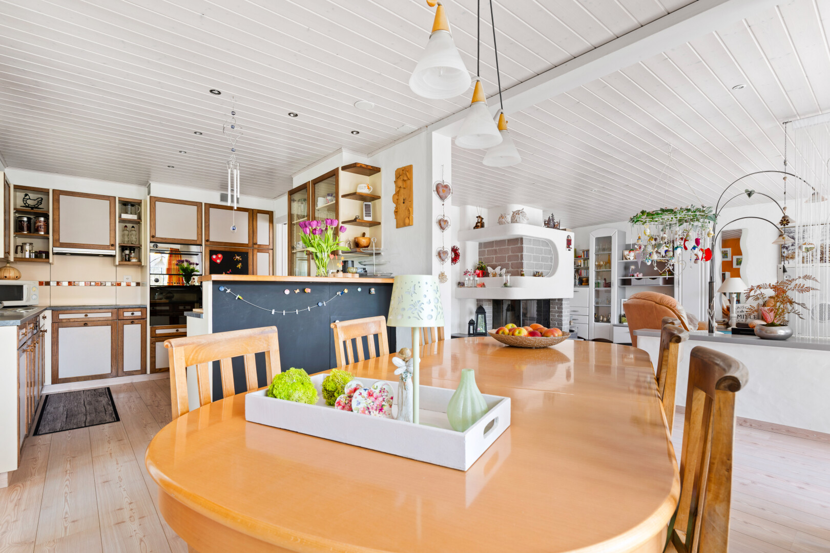 dining room featuring light wood-style floors