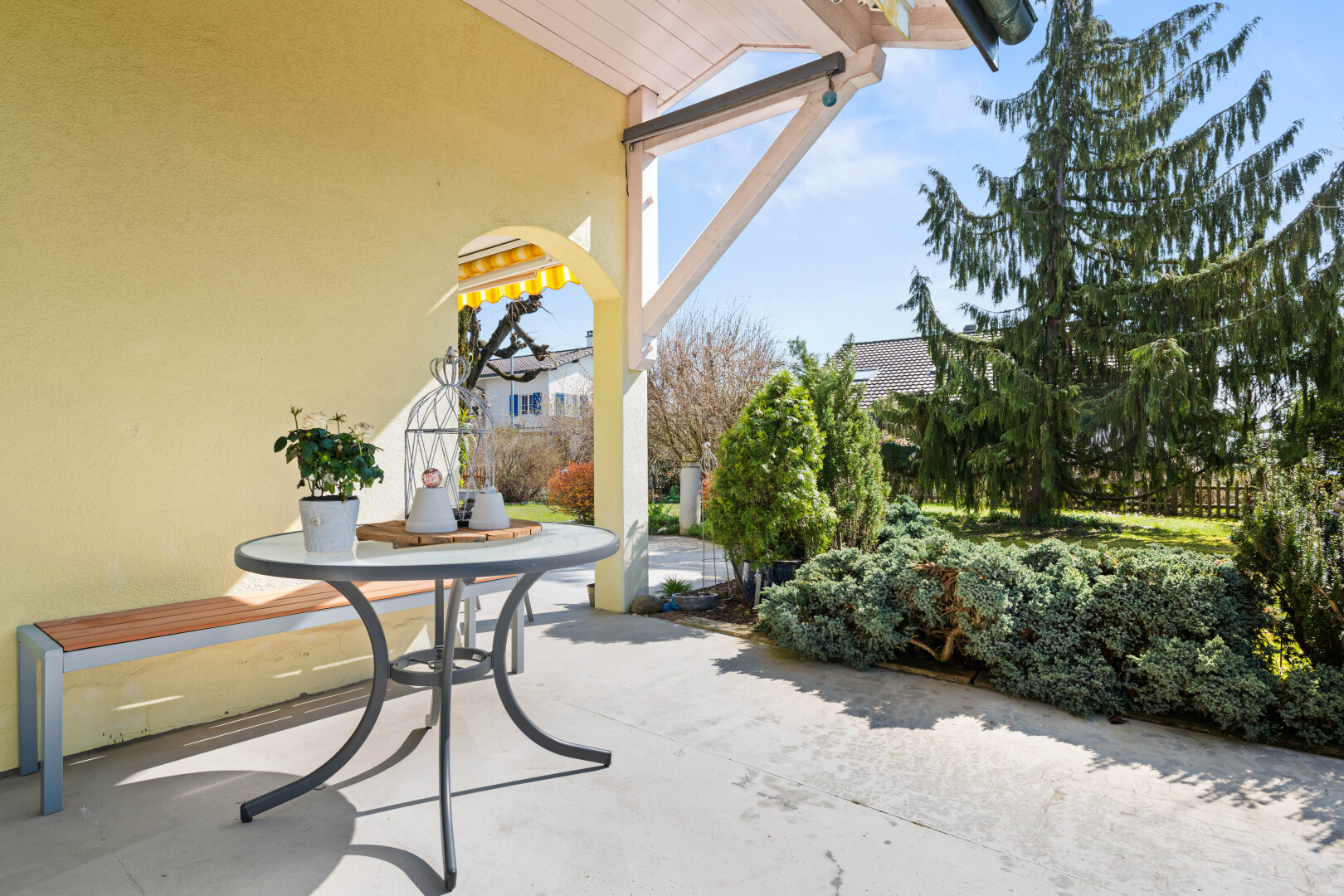 terrace with a patio area