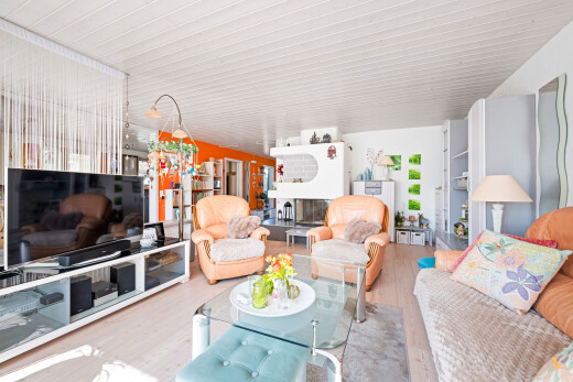 living area featuring wood finished floors