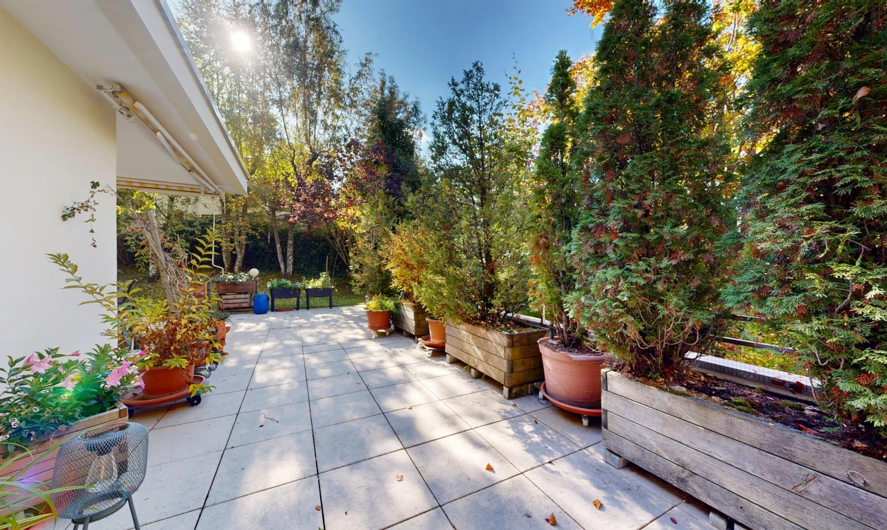 terrasse mit from property, terrasse, und day time