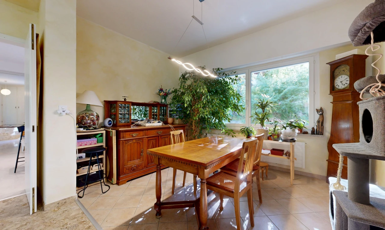 esszimmer mit fliesenboden, tile floor, gipskartonwand, drywall, und inside property
