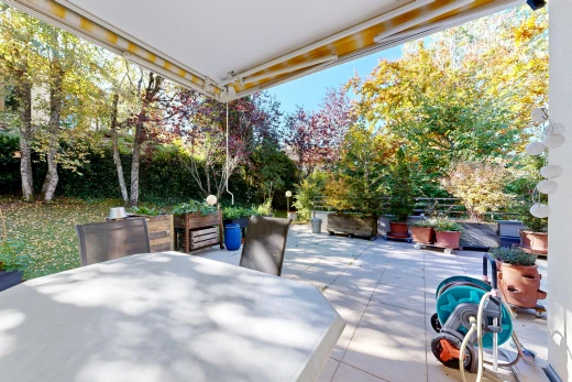 terrasse mit essbereich im freien, terrasse, und from property
