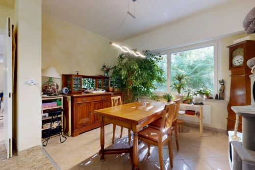esszimmer mit fliesenboden, tile floor, gipskartonwand, drywall, und inside property