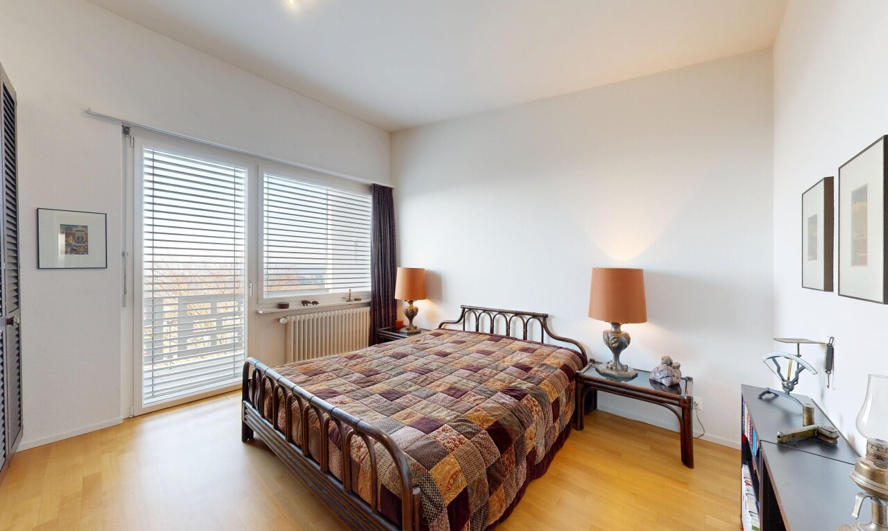 chambre avec natural light, lumière naturelle, inside property, drywall, et cloison sèche