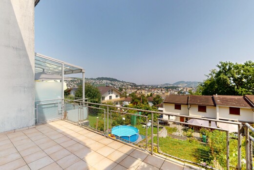 balkon mit terrasse, residential view, wohngebietblick, from property, und day time