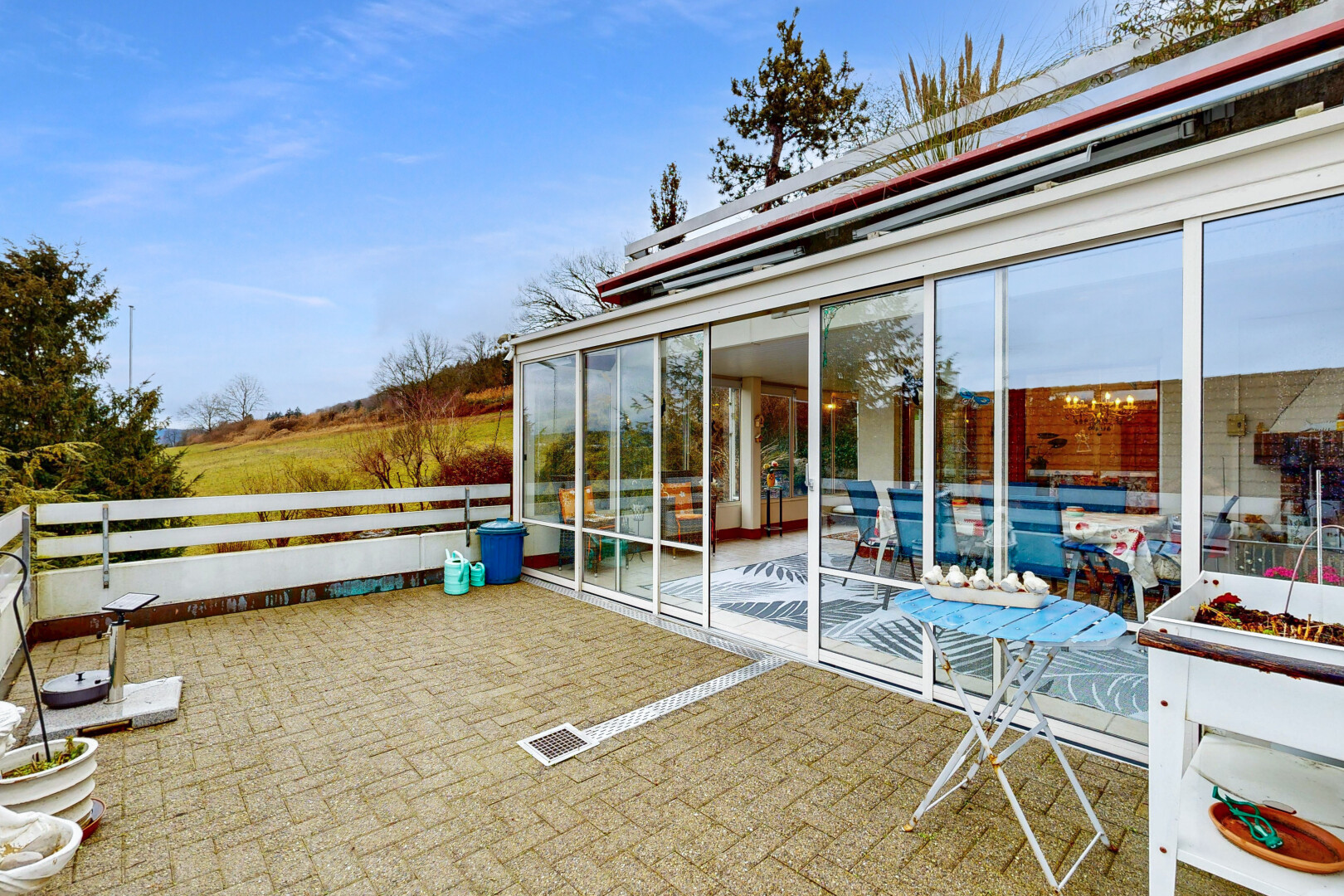terrasse avec véranda, day time, terrasse, et from property