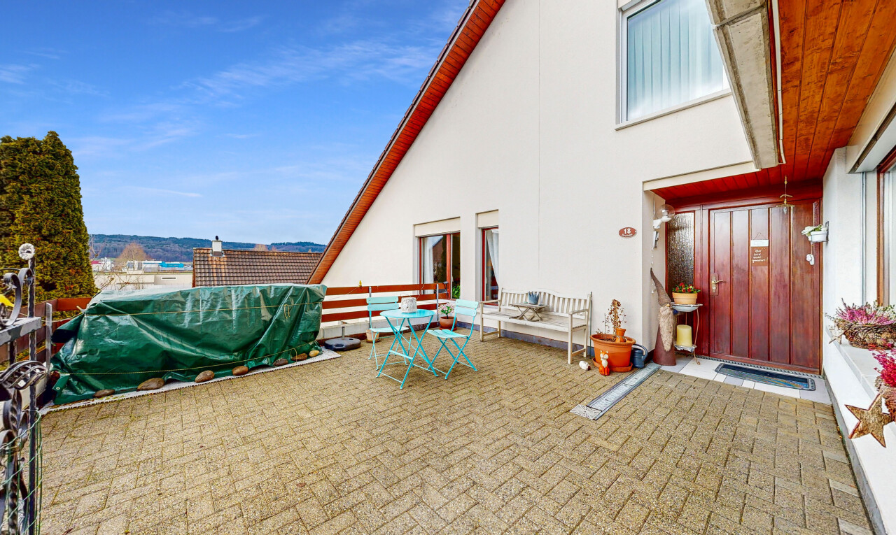 façade avec bardage en stuc, from property, day time, et terrasse