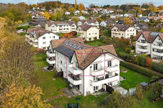 façade avec drone view, balcon, residential view, et vue résidentielle